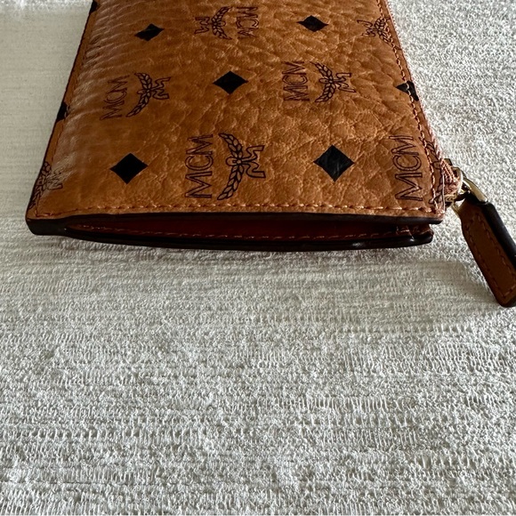 MCM Visetos Key Pouch - Picture 5 of 11